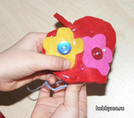 Сердечки из фетра своими руками. Детские поделки Сердечки из фетра своими руками. Детские поделки,,валентинки,сердечки из фетра,сердца,детские поделки,день святого валентина